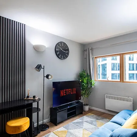 2 Bed Leeds Train Station Apartment City View Exterior photo