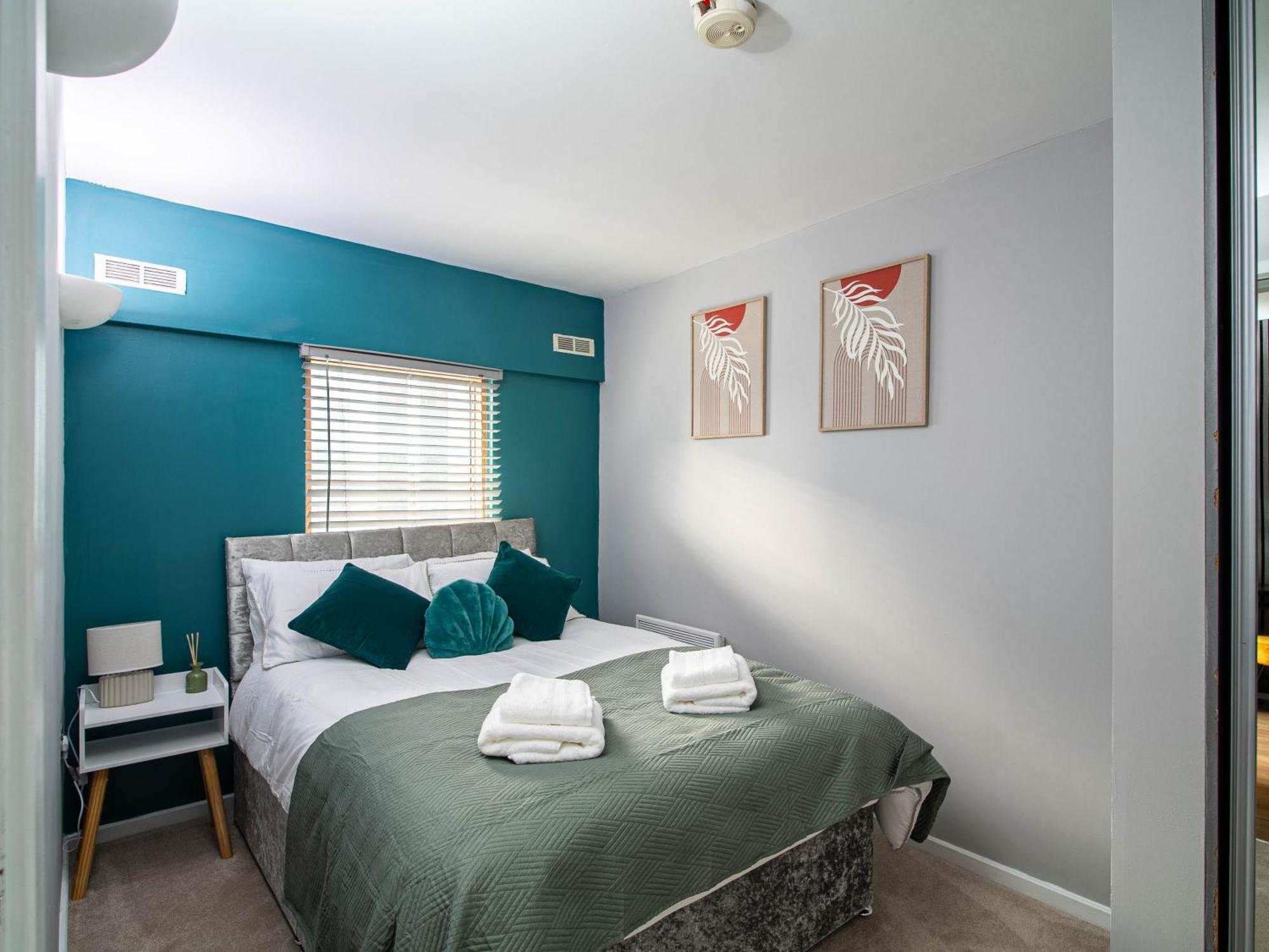 2 Bed Leeds Train Station View Apartment Leeds (West Yorkshire)